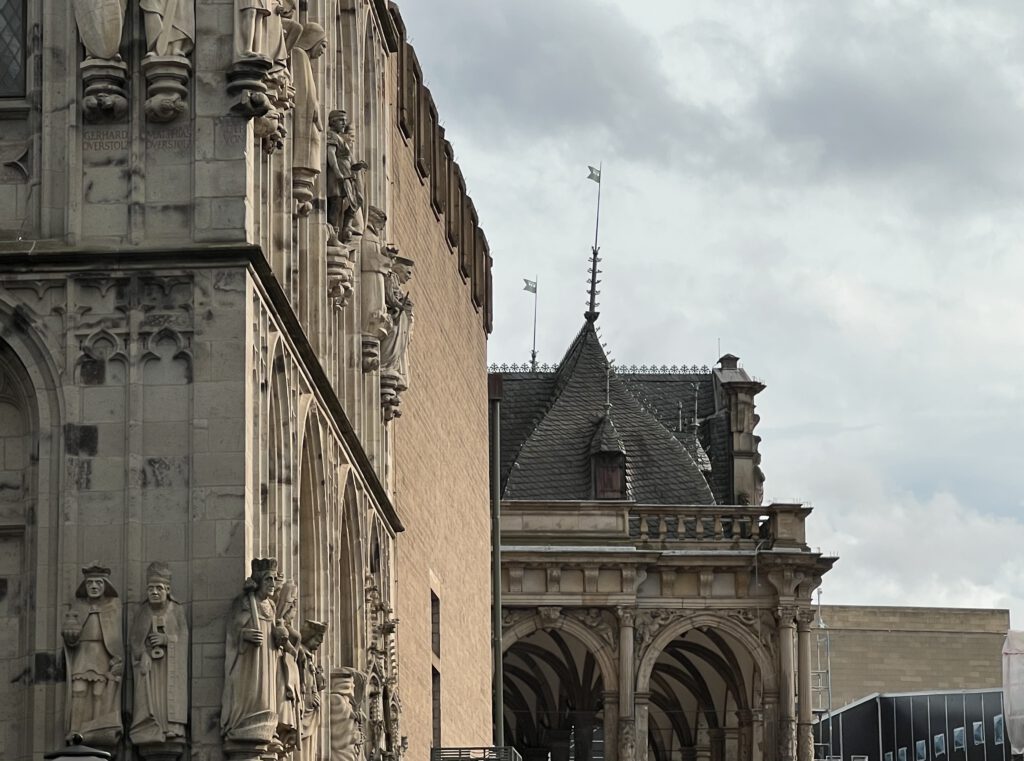 Rathaus Köln mit spanischem Bau
