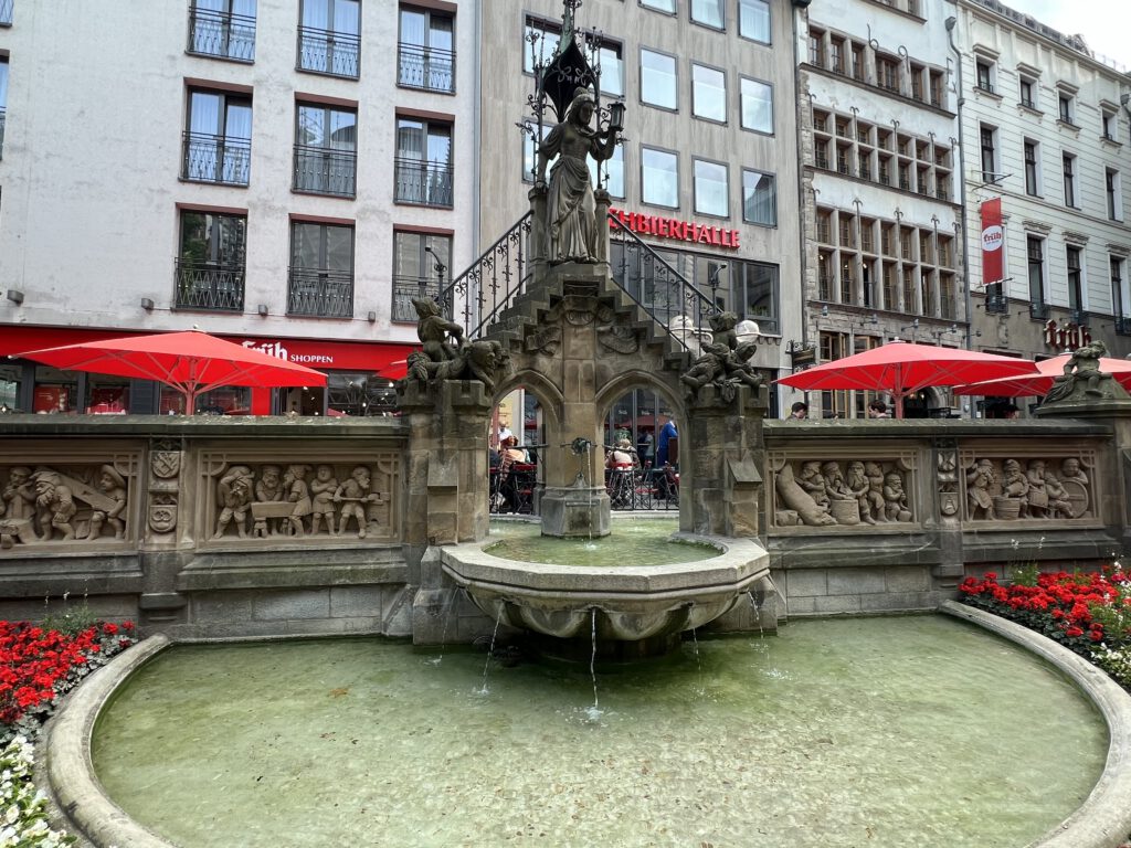 Heinzelmännchen Brunnen