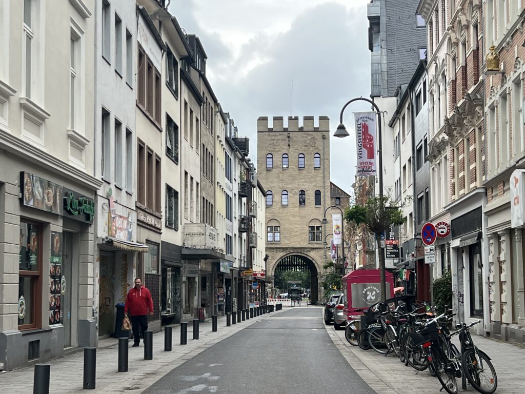 Severinstorburg mit Severinsstraße