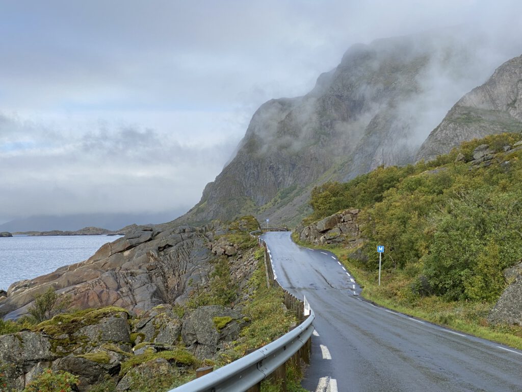 Straße nach Hennigsvær