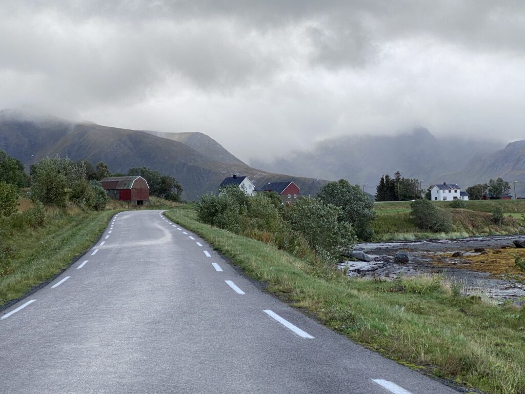Straße auf auf Gimsøy