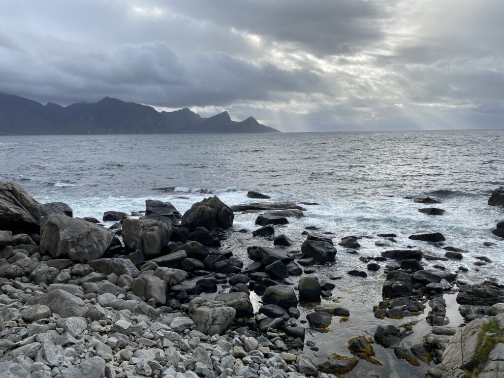 Küstenwanderweg Haukland Beach