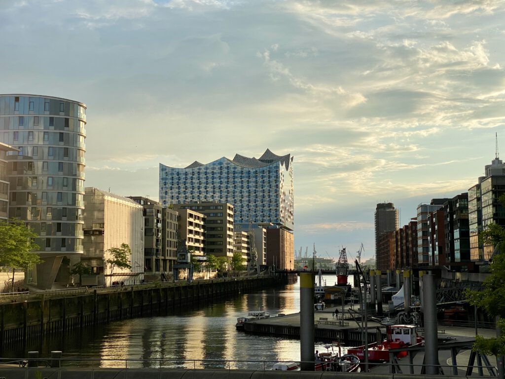 Hamburg Speicherstadt Elbphilharmonie Magellan-Terrassen