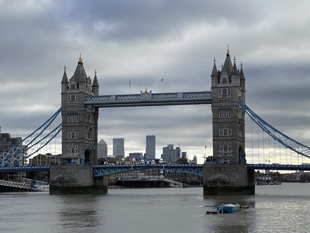 Tower Bridge mit Themse