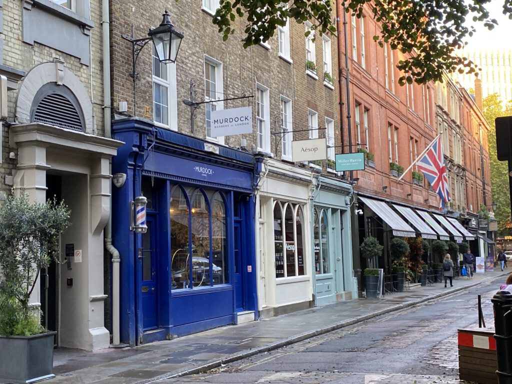 Geschäfte in der Monmouth Street London 