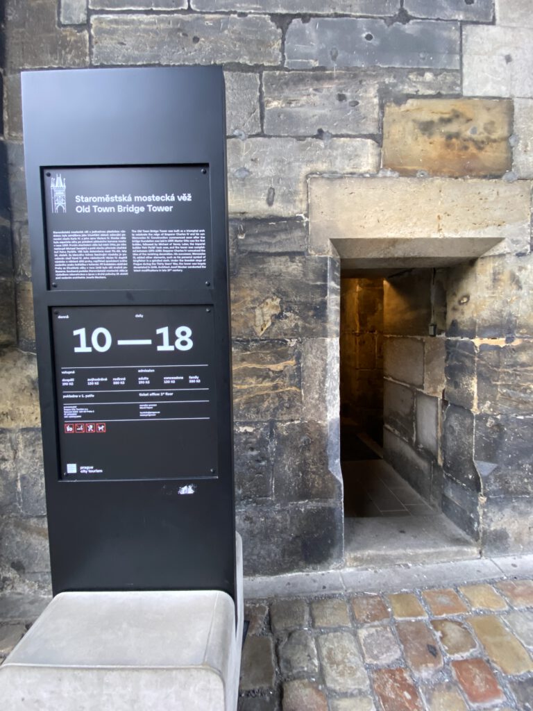 Eingang zum Altstädter Brückenturm Prag