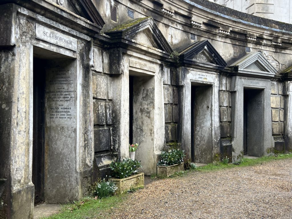 Gruften im Highgate Cemetery in London