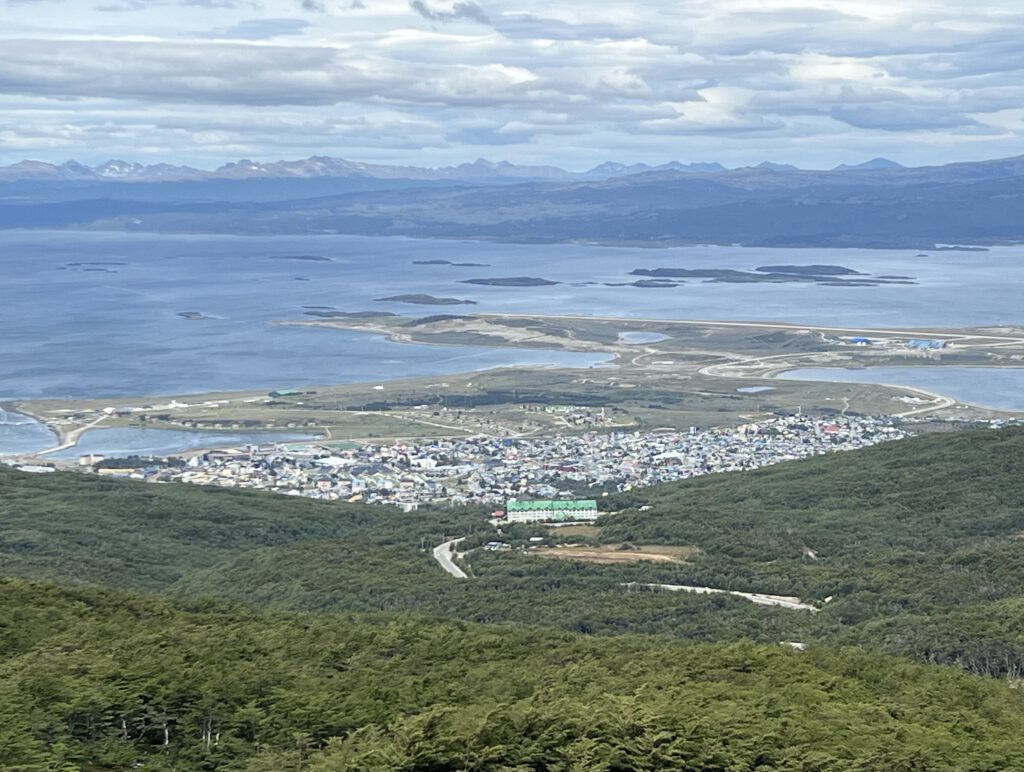 Aussicht auf Ushuaia und Beagle Kanal