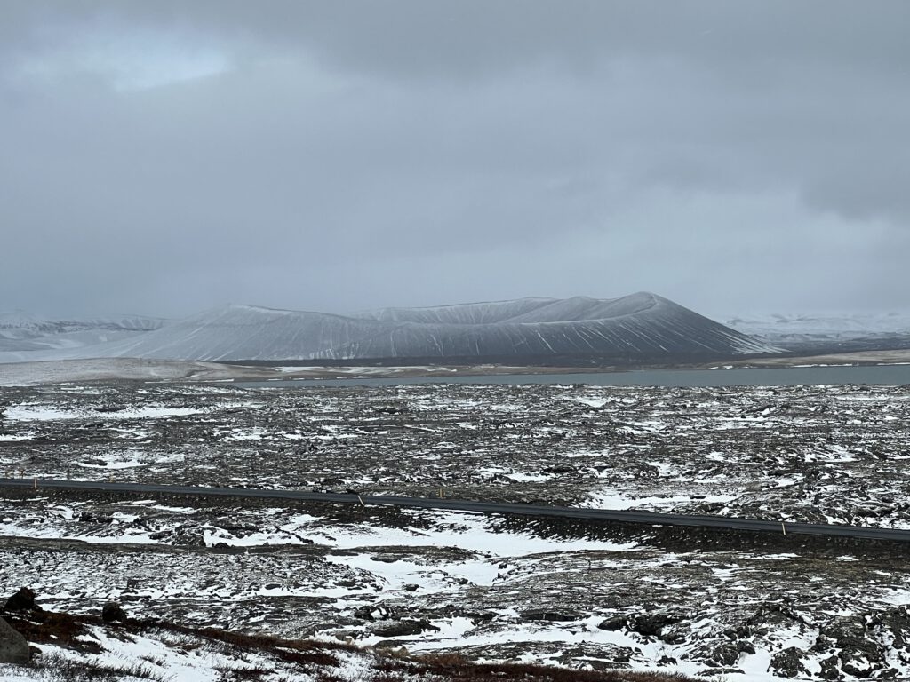 Myvatn mit Vulkankrater Hverfjall