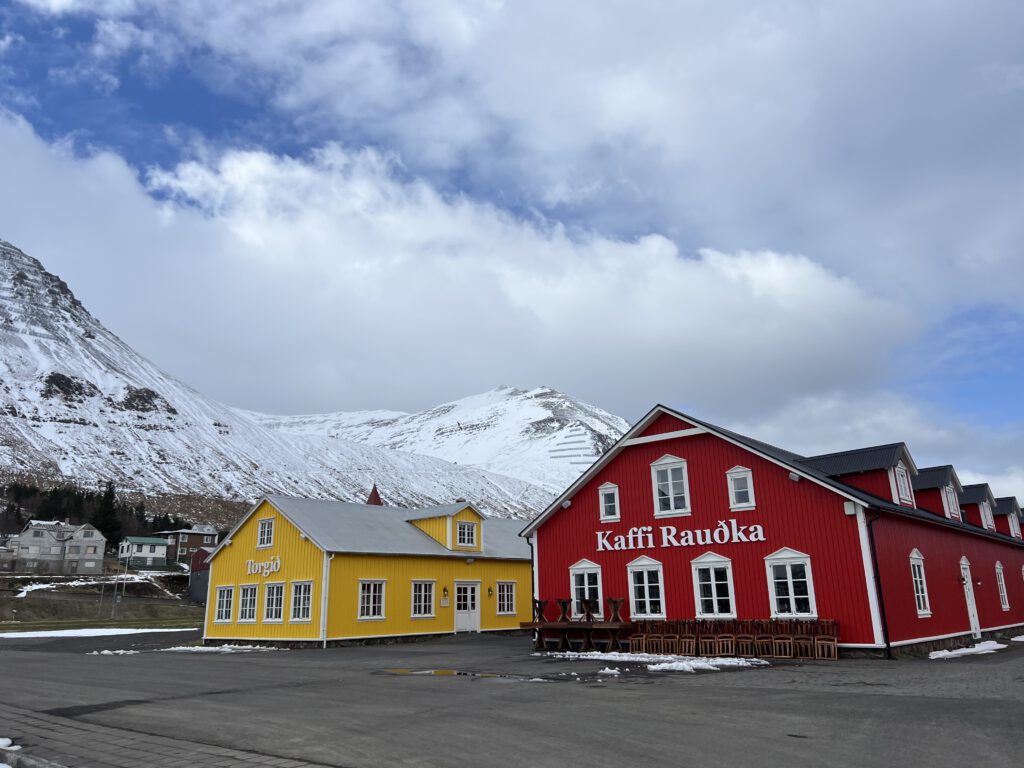 Kaffi Rauðka und TORGIÐ Restaurant in Siglufjörður