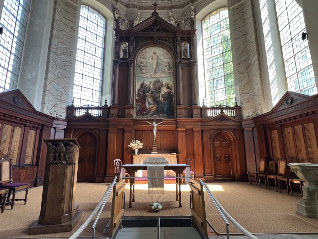 Schelfkirche St. Nicolai von innen
