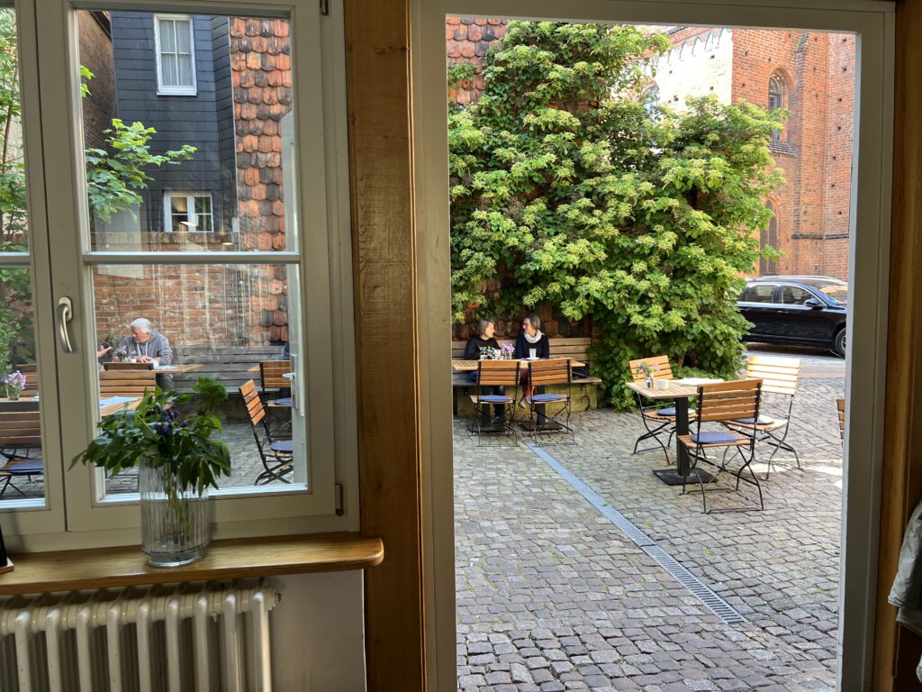 Hinterhof vom Café Müllers in Schwerin
