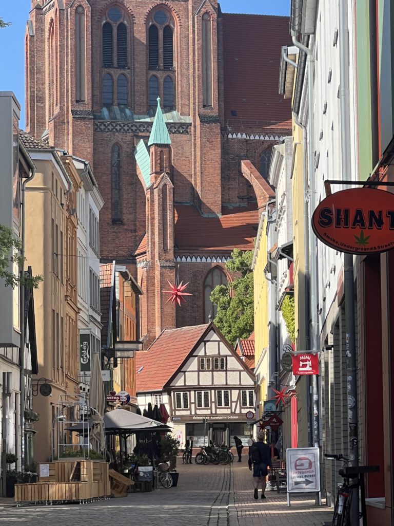 Buschstraße Schwerin mit Blick auf Dom
