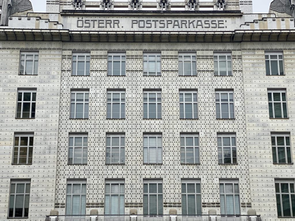 Österr. Postsparkasse außen