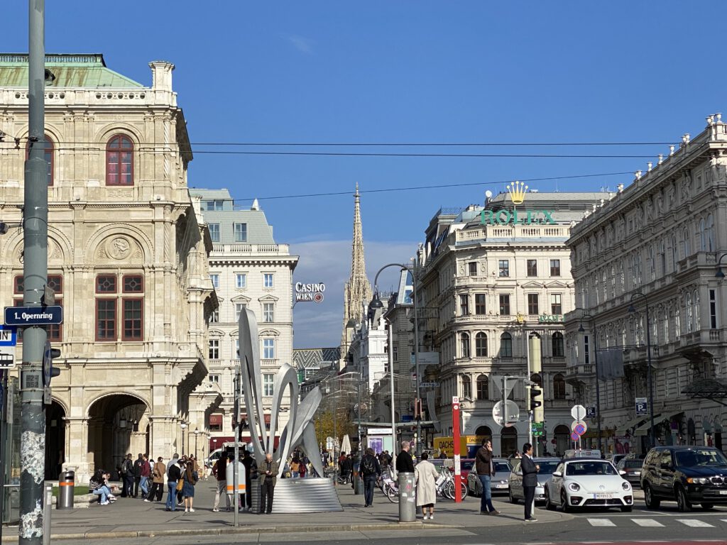 Staatsoper mit Kärntner Straße