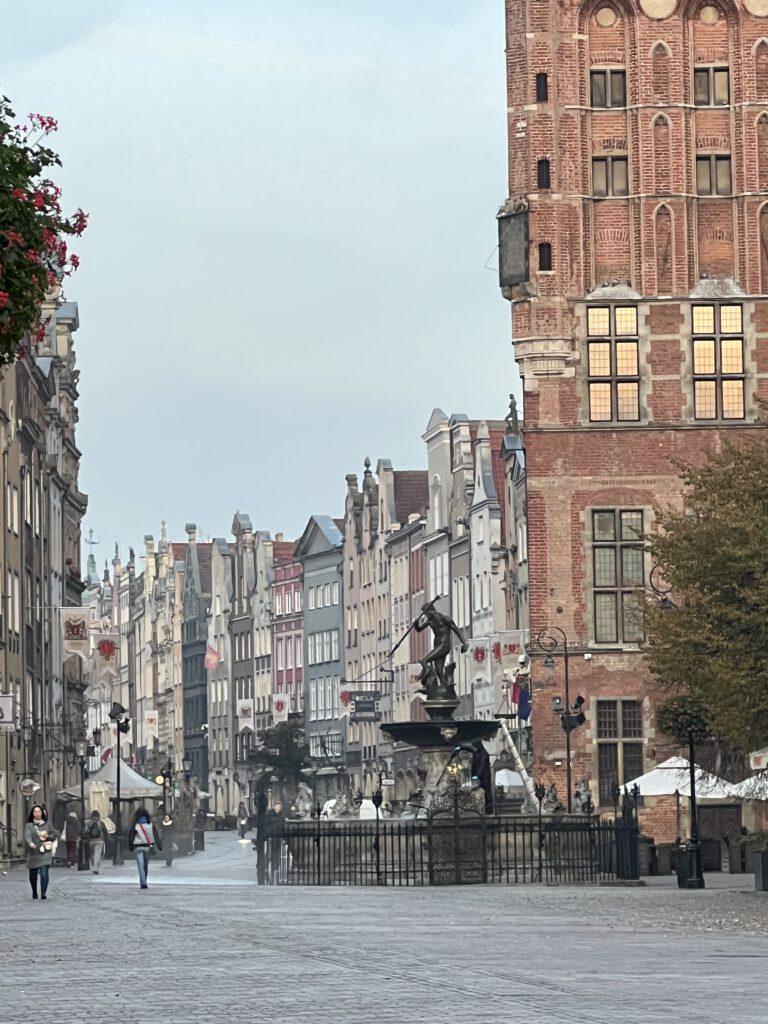 Langgasse mit Neptunbrunnen