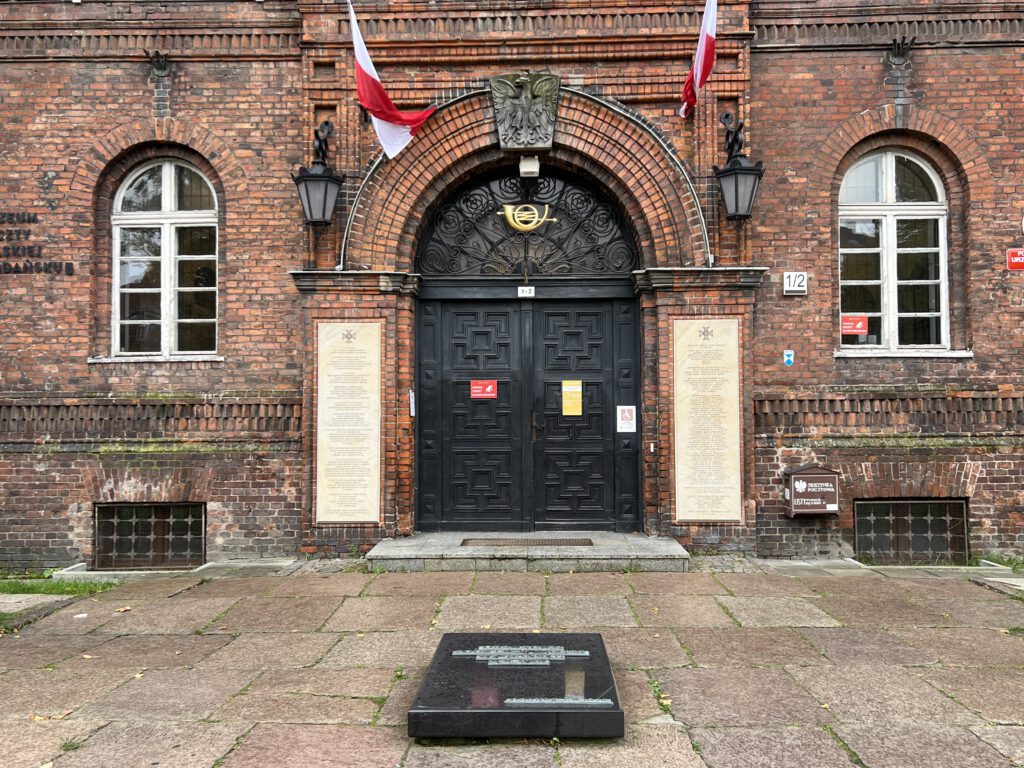 Eingang Polnische Post