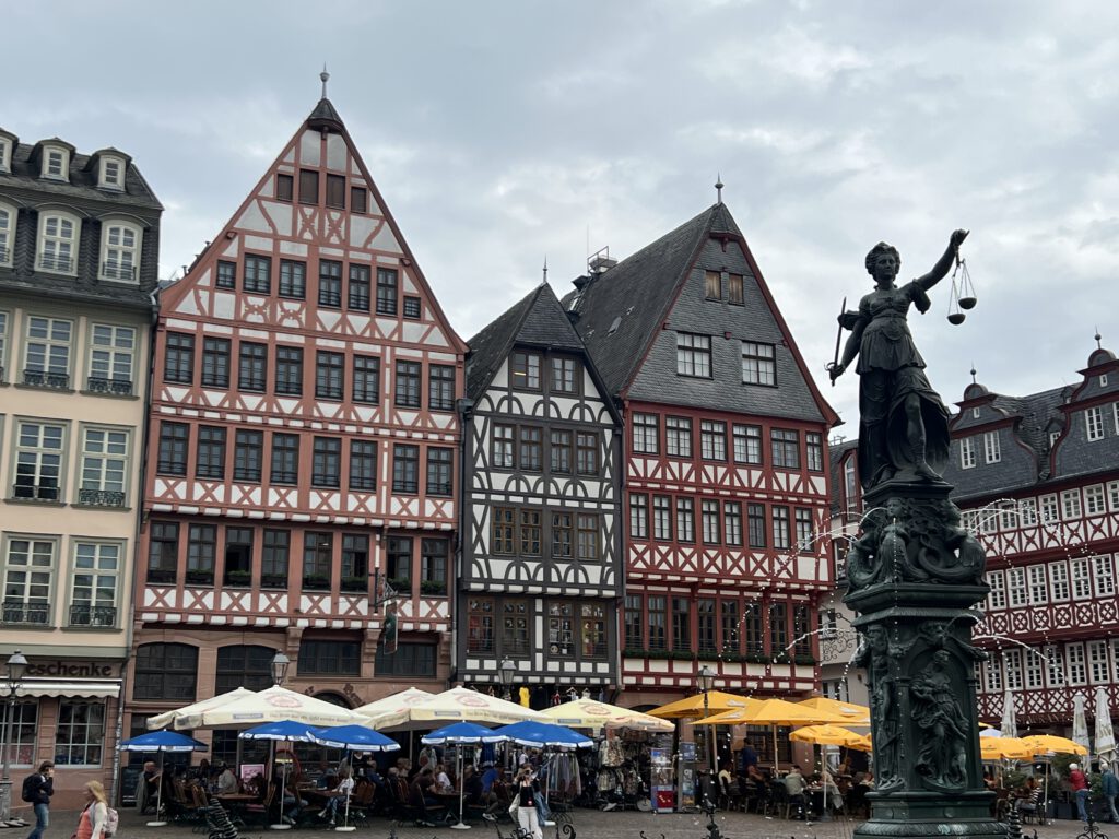 wunderschönen Fachwerk-Ostzeile