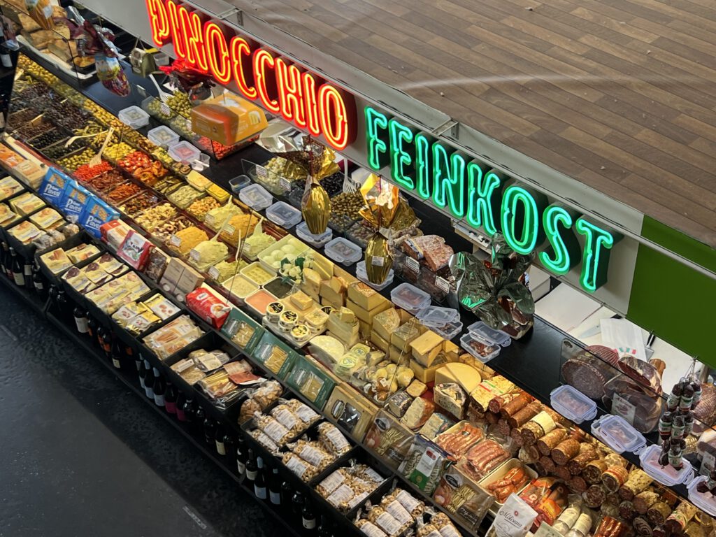 Feinkost Stand in der Kleinmarkthalle Frankfurt