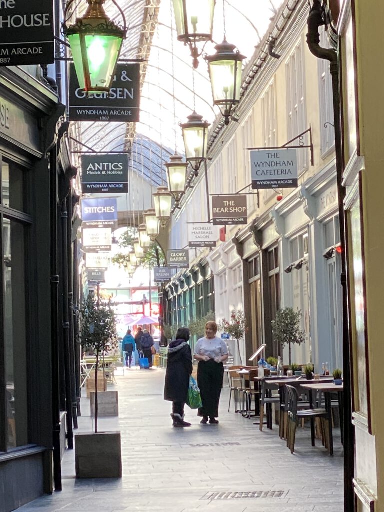 Wyndham Arcade Adresse