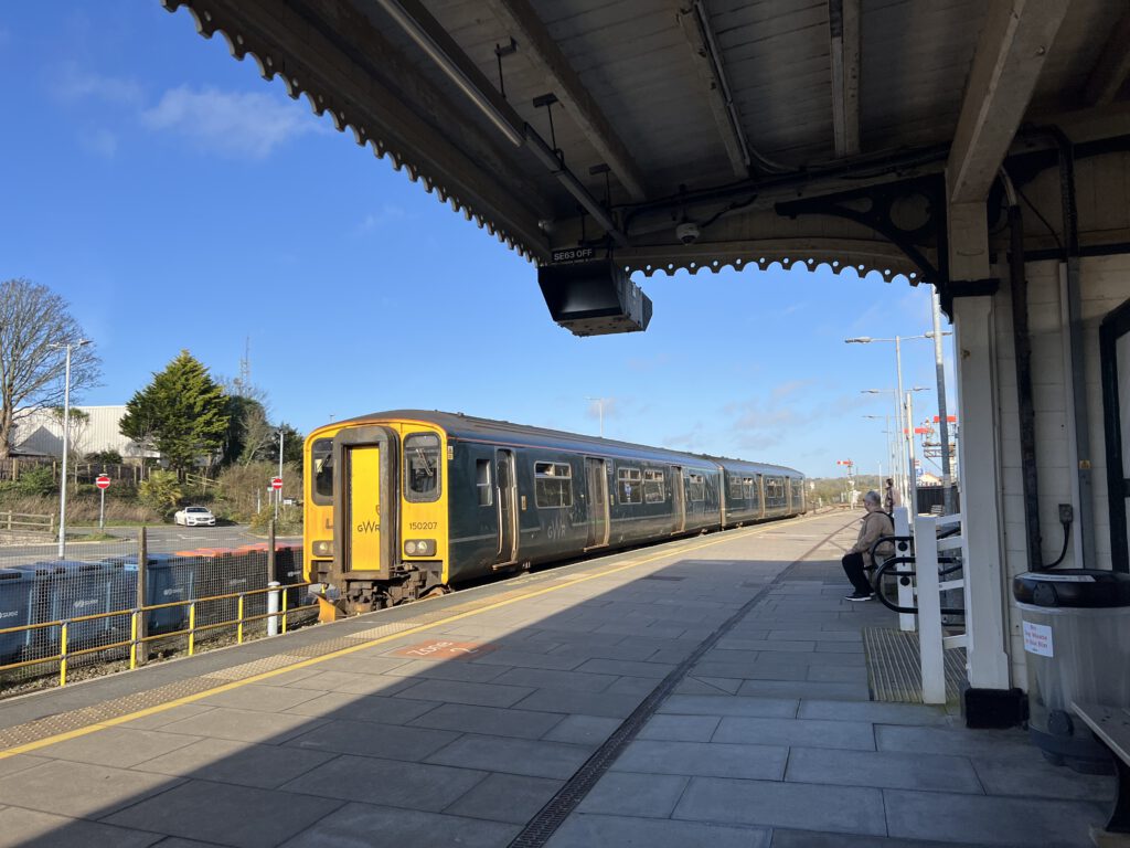 Zug von St. Erth nach St. Ives