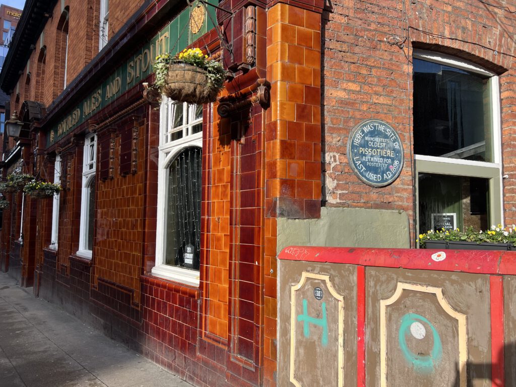 Manchesters Oldest Pissotiere