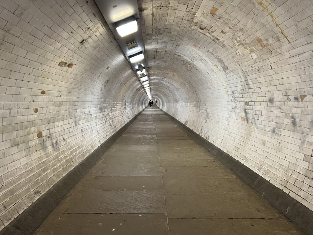 Foot Tunnel Greenwich (unten)