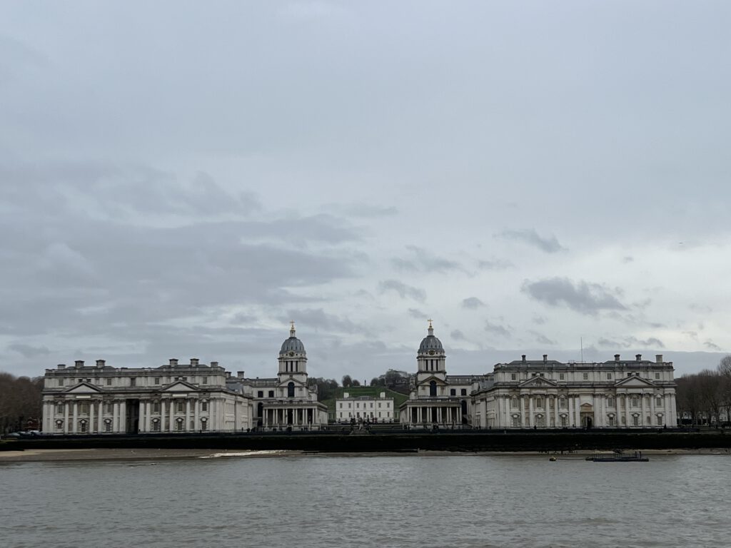 Greenwich Ufer mit Old Royal Naval College