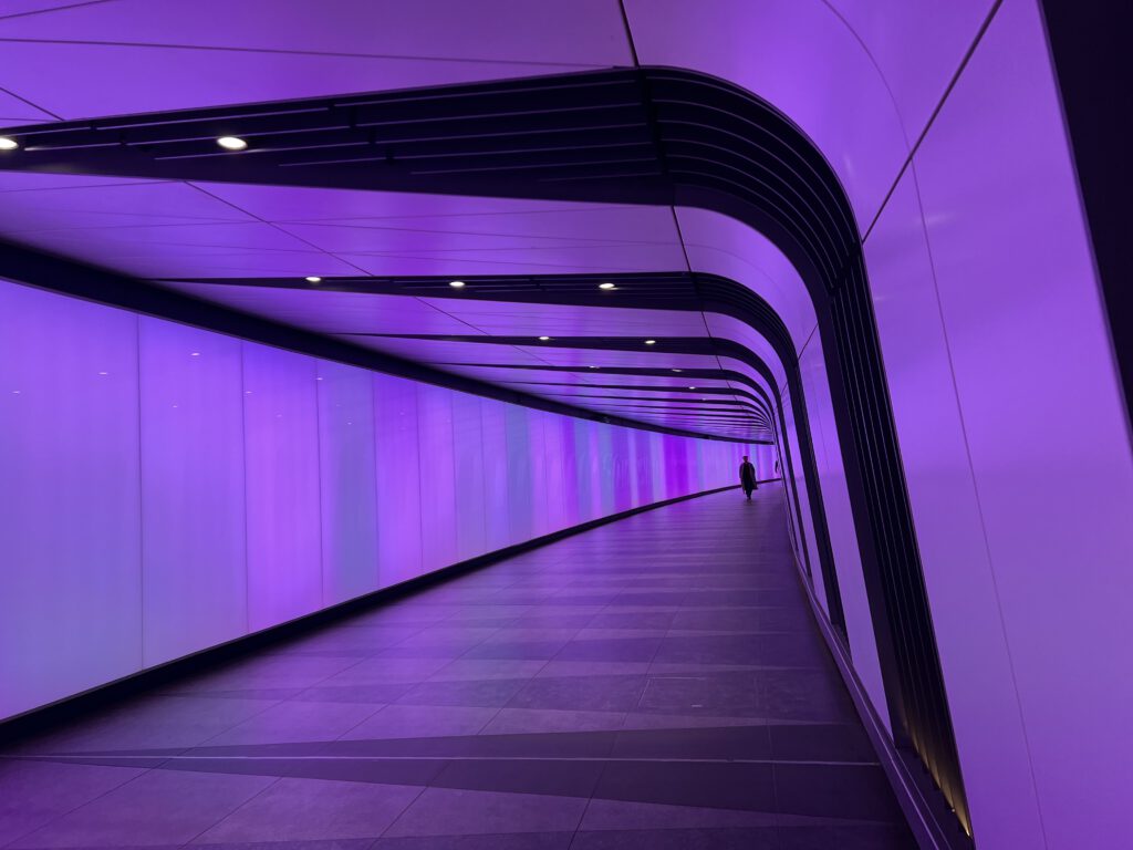 King's Cross Rainbow-Tunnel