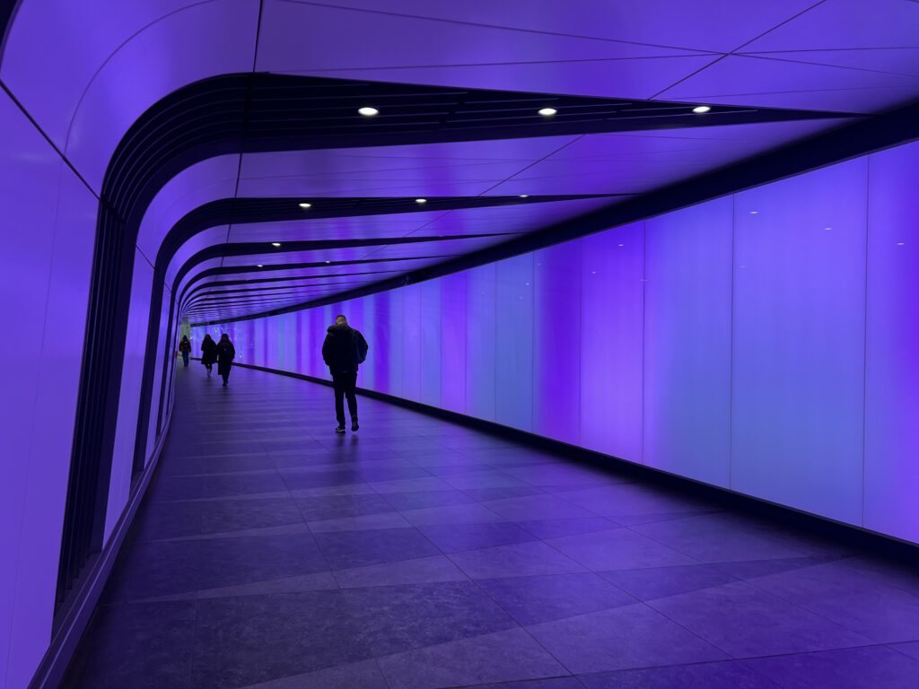 King's Cross Rainbow-Tunnel